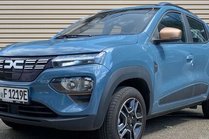 Dacia Spring 14.500 km 13.990 &euro; Duisburg 47059