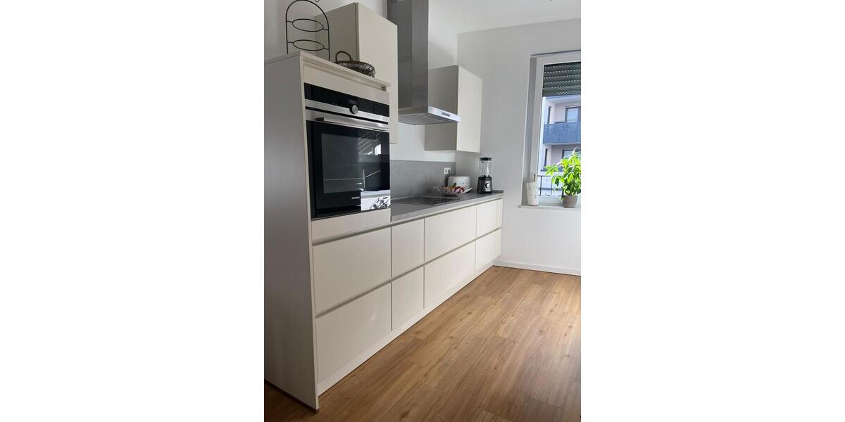 Etagenwohnung Düsseldorf Pempelfort - 4 Zimmer, 105 m&sup2;, 1.706&euro; | Angebot:25409535