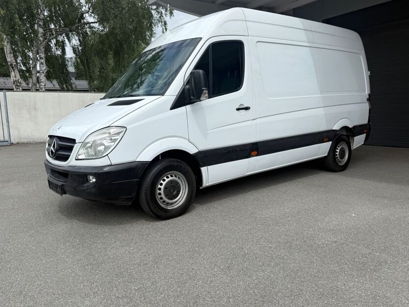 Mercedes-Benz Sprinter 215.000 km 9.950 € Essen 45141