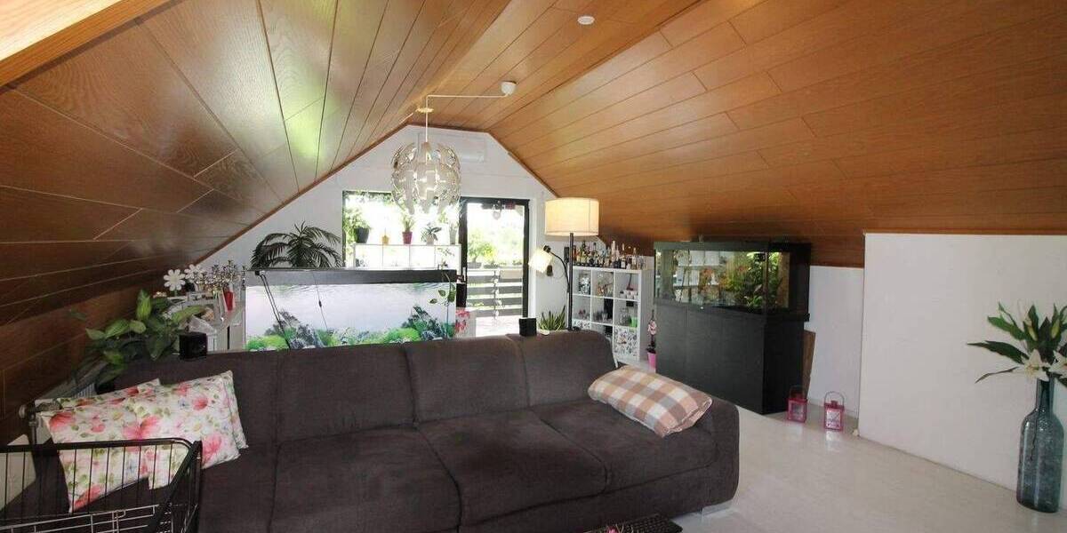 Mehrfamilienhaus, Wohnhaus Rheinberg Ossenberg - 7 Zimmer, 257 m&sup2;, 550.000&euro; | Angebot:26786888
