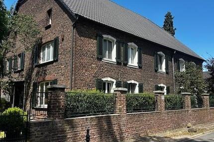 Wohnung Duisburg Rheinhausen - 7 Zimmer, 211 m&sup2;, 2.000&euro; | Angebot:23713753