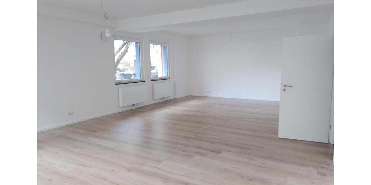 Erdgeschoßwohnung Düsseldorf Düsseltal - 4.5 Zimmer, 185 m&sup2;, 1.950&euro; | Angebot:26117423
