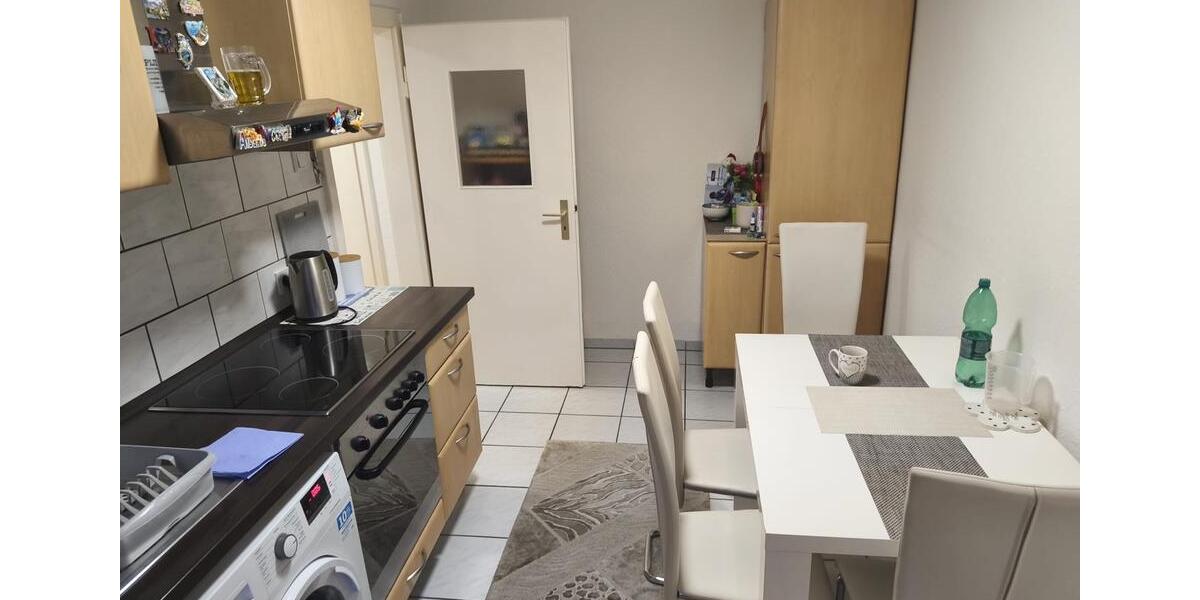 Dachgeschoßwohnung Essen Stadtkern - 2.5 Zimmer, 60 m&sup2;, 115.000&euro; | Angebot:27071948