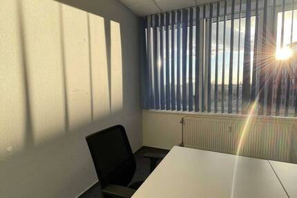 Modernes Büro mit Dachterrasse in Reinickendorf - All-in-Miete
