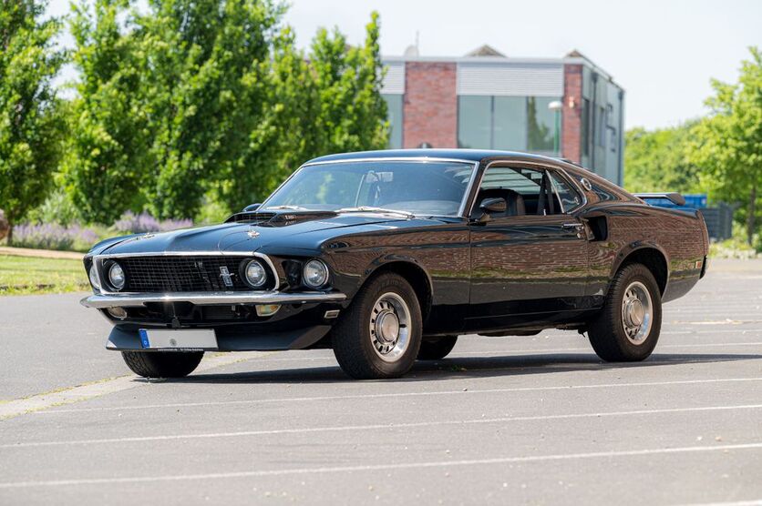 Ford Mustang 69.392 km 112.000 € Willich 47877