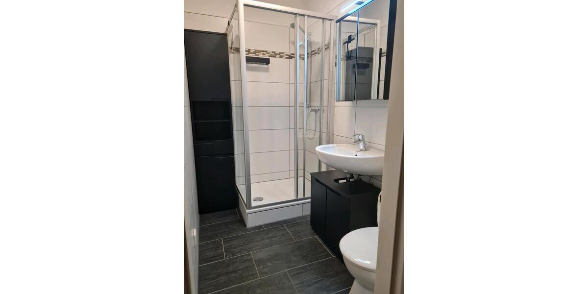 Erdgeschoßwohnung Düsseldorf Niederkassel - 1 Zimmer, 35 m&sup2;, 700&euro; | Angebot:25182257