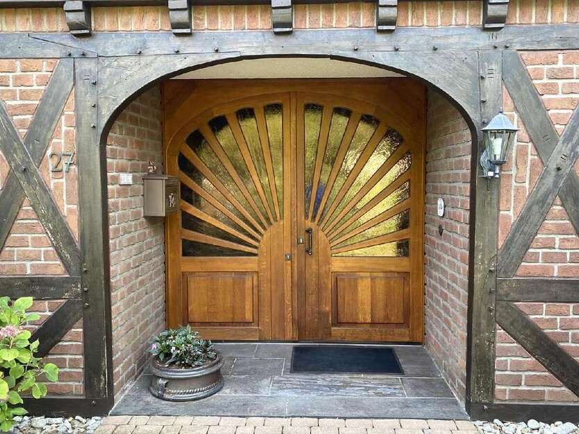 Haus zum Kaufen in Moers 749.900 € 265 m² 4 zimmer