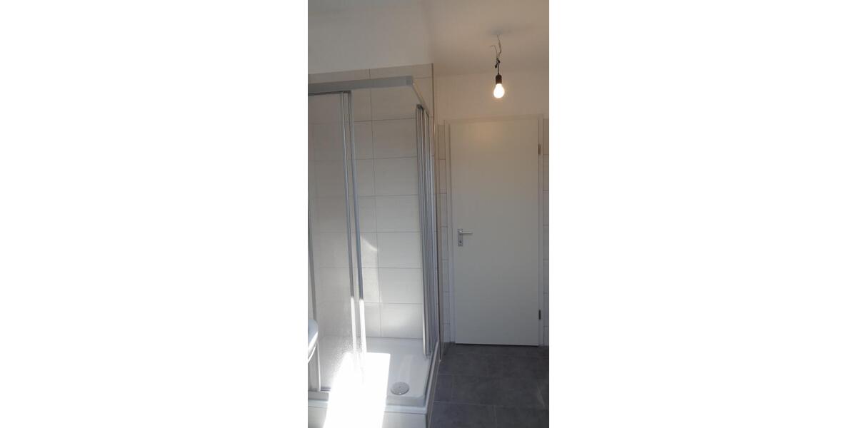 Dachgeschoßwohnung Velbert Langenberg - 1 Zimmer, 32 m&sup2;, 270&euro; | Angebot:25054609