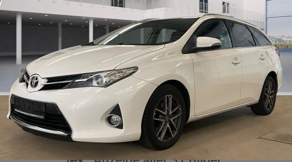 Toyota Auris 210.000 km 5.999 € Dinslaken 46537