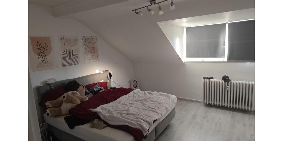 Dachgeschoßwohnung Mülheim an der Ruhr Broich - 3 Zimmer, 65 m&sup2;, 475&euro; | Angebot:25398259