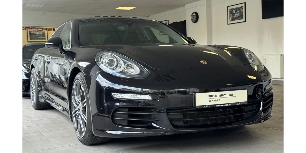 Porsche Panamera 143.600 km 25.900 &euro; Mülheim an der Ruhr 45478