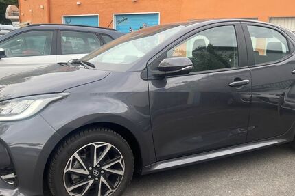 Toyota Yaris 20.000 km 18.999 &euro; Essen 45357