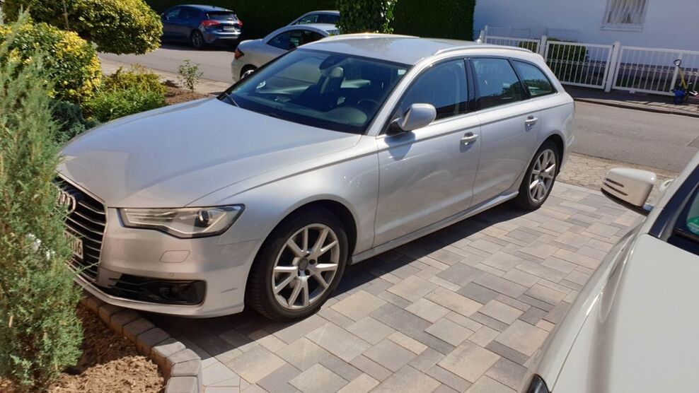 Audi A6 205.000 km 14.100 € Düsseldorf 40235