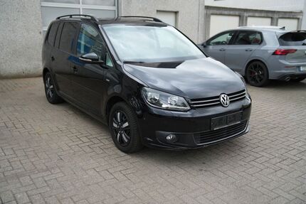 VW Touran 147.530 km 8.250 &euro; Bottrop 46240
