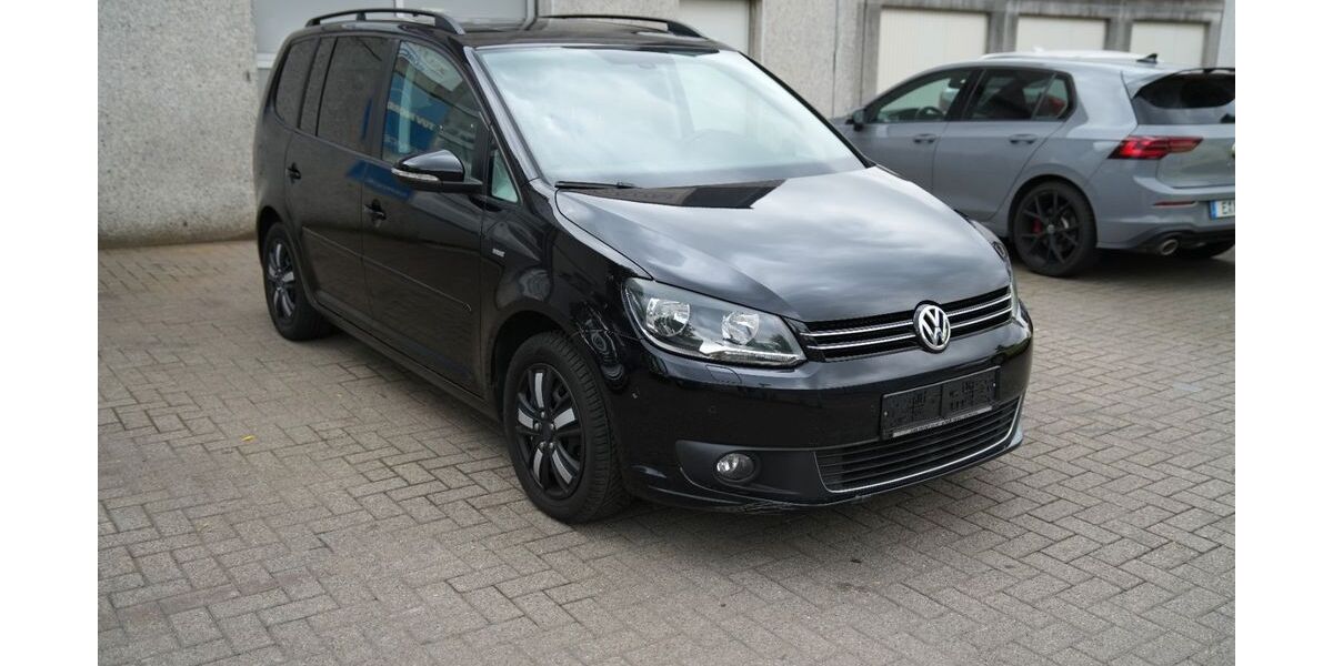 VW Touran 147.530 km 8.250 &euro; Bottrop 46240