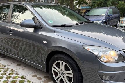 Hyundai i30 229.000 km 2.600 &euro; Duisburg 47137