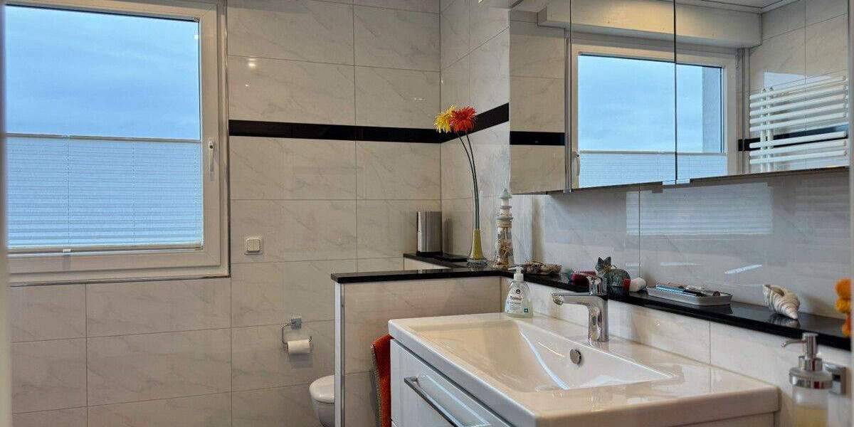 Mehrfamilienhaus, Wohnhaus Velbert Langenhorst - 6 Zimmer, 177 m&sup2;, 569.000&euro; | Angebot:25097233