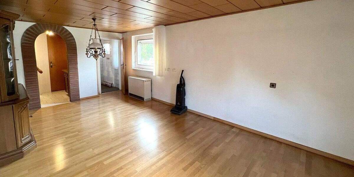 Mehrfamilienhaus, Wohnhaus Bottrop Eigen - 7 Zimmer, 94 m&sup2;, 195.000&euro; | Angebot:24834614