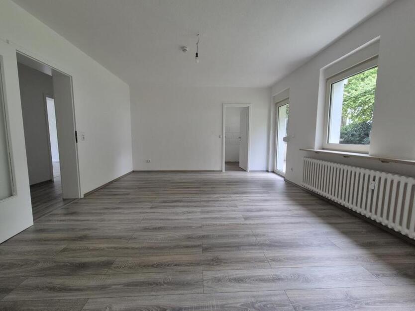 Helle 4-Zimmer-Wohnung mit Balkon! zimmer