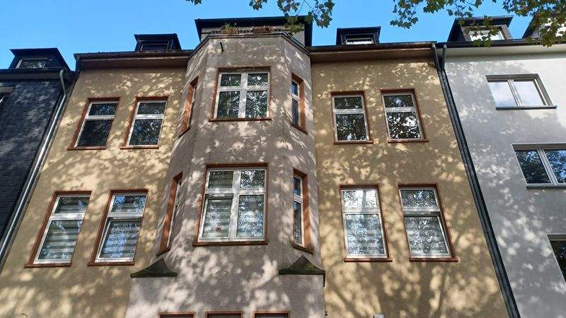 Wohnen am Moltkeviertel: Helle 2-Zimmer-Wohnung mit Altbau-Charme in Essen 2 zimmer