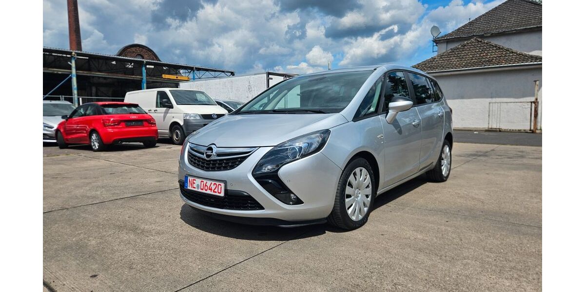 Opel Zafira 96.000 km 8.900 &euro; Neuss 41460