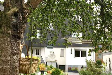 Haus zum Kaufen in Ratingen 750.000 € 176 m²