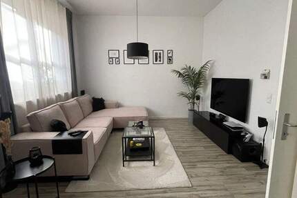 Schöne 2 Zimmer EG-Altbauwohnung mit Gartenanteil 2 zimmer