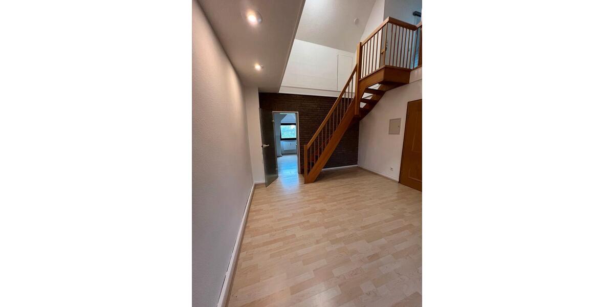 Dachgeschoßwohnung Neuss Augustinusviertel - 1 Zimmer, 35 m&sup2;, 520&euro; | Angebot:25422408