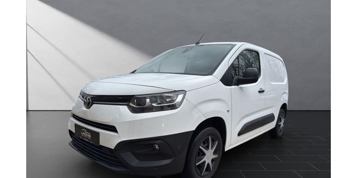 Toyota Proace City 116.000 km 11.950 &euro; Dinslaken 46537