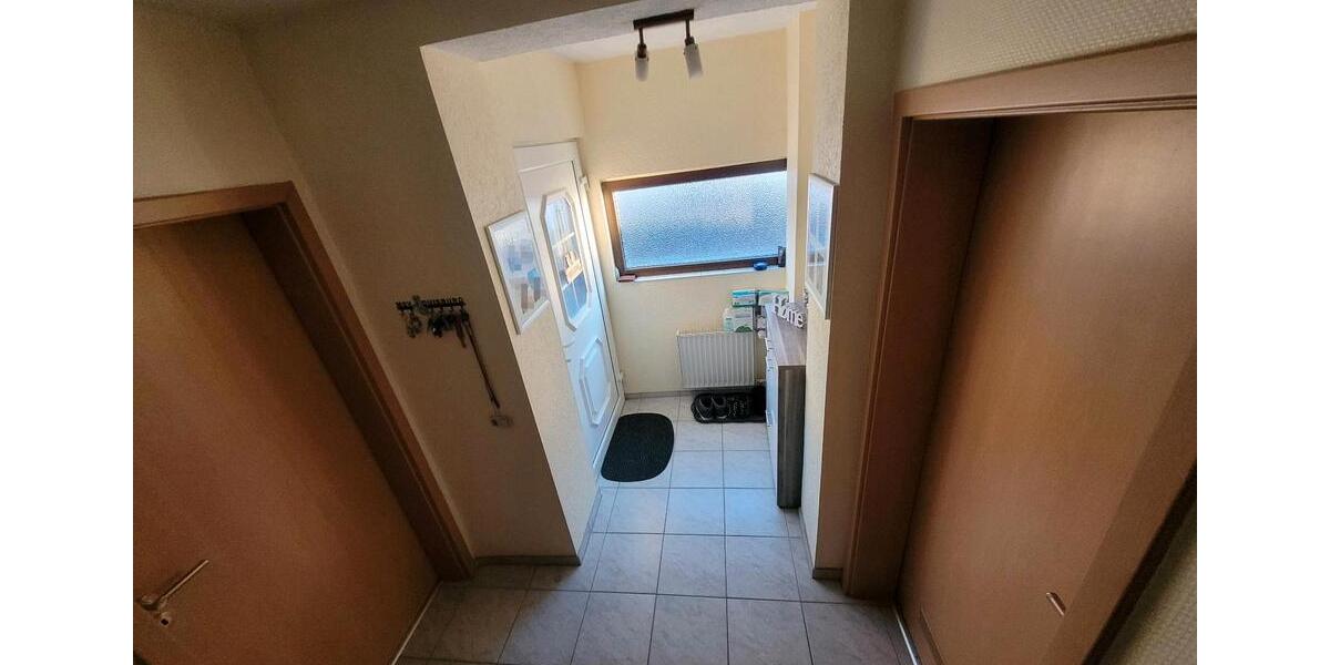 Doppelhaushälfte Duisburg Rheinhausen - 8 Zimmer, 167 m&sup2;, 380.000&euro; | Angebot:27038011