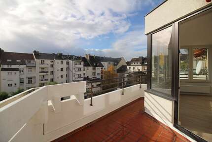 Wohnung zum Mieten in Düsseldorf 1.490 € 108 m² 3 zimmer