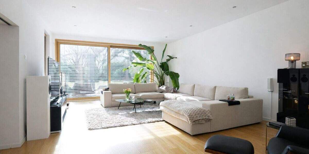 Etagenwohnung Krefeld / Bockum Bockum - 5 Zimmer, 229 m&sup2;, 2.950&euro; | Angebot:25246774