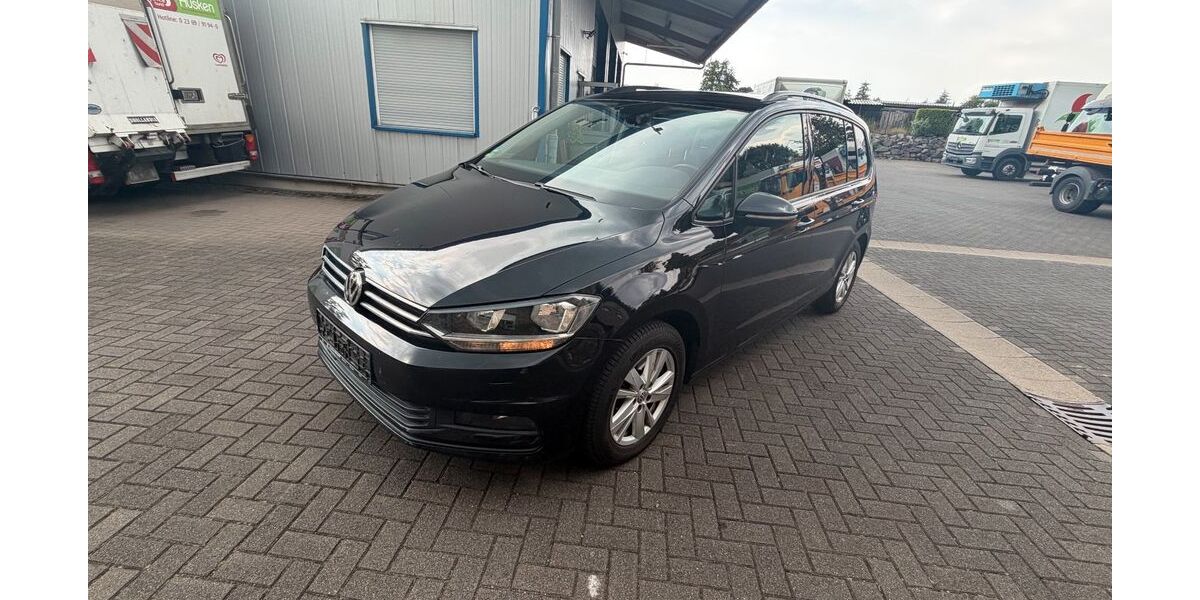 VW Touran 115.500 km 14.816 &euro; Bottrop - Kirchhellen 46244