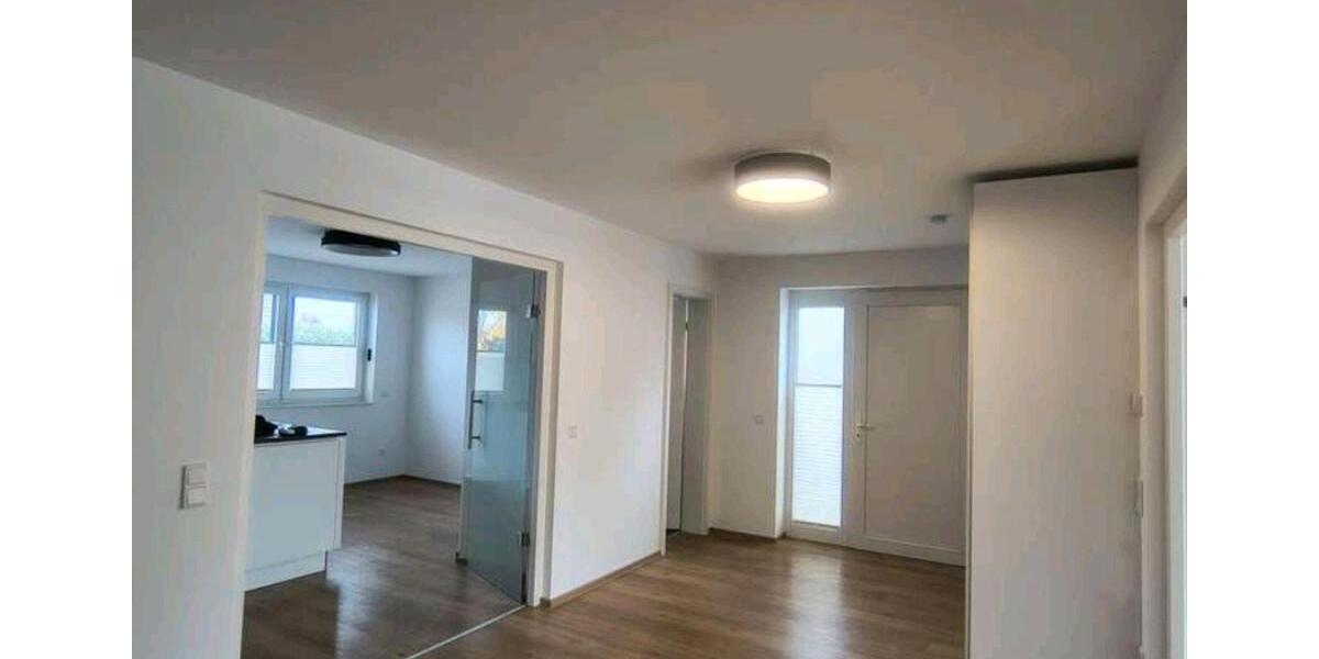 Doppelhaushälfte Meerbusch - 5.5 Zimmer, 157 m&sup2;, 3.200&euro; | Angebot:26329601