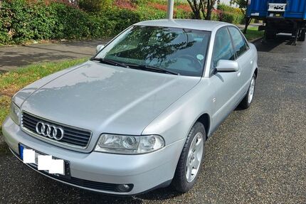 Audi A4 264.000 km 3.200 &euro; Oberhausen 46119