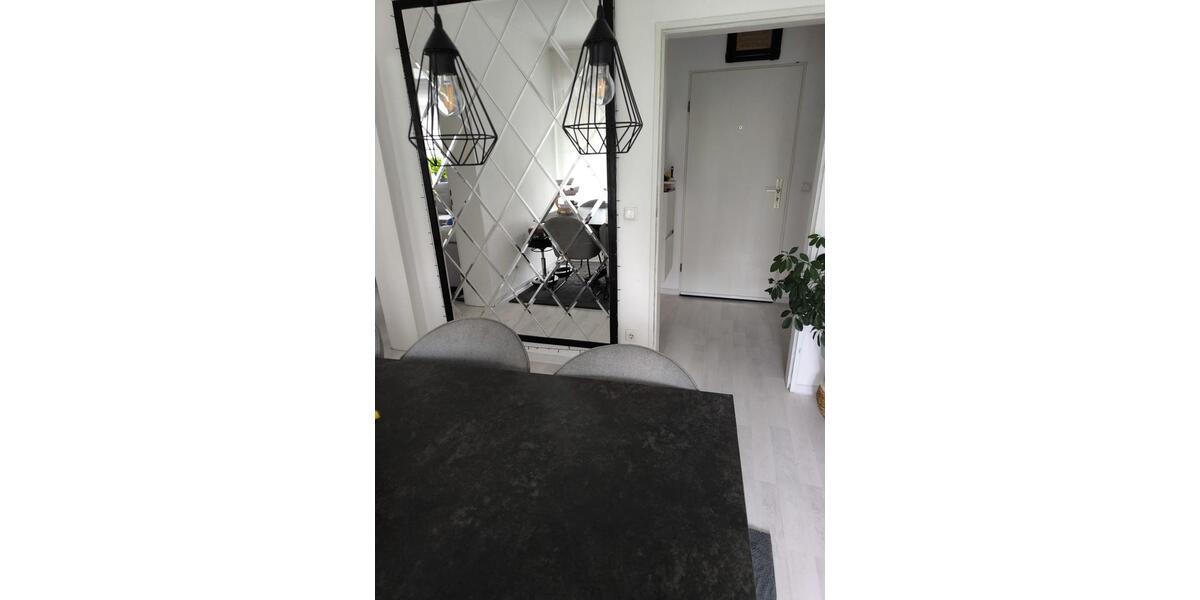 Erdgeschoßwohnung Duisburg Huckingen - 4 Zimmer, 98 m&sup2;, 200.000&euro; | Angebot:26383127