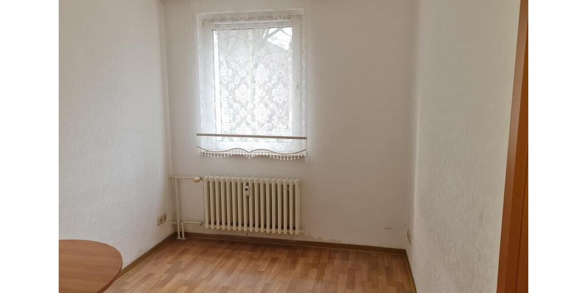 Schöne 4-Zimmer-Wohnung im 1.Obergeschoss zu vermieten! 4 zimmer