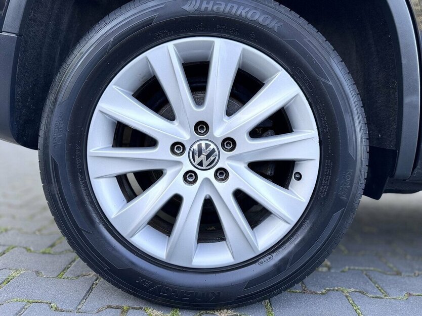 Tiguan Sport & Style / Allrad/ Automatik / Leder
