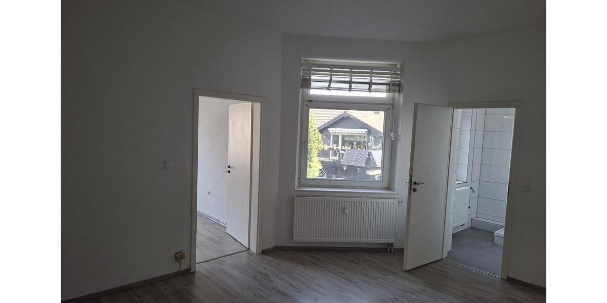 Etagenwohnung Duisburg Mittelmeiderich - 4 Zimmer, 125 m&sup2;, 1.250&euro; | Angebot:25413202