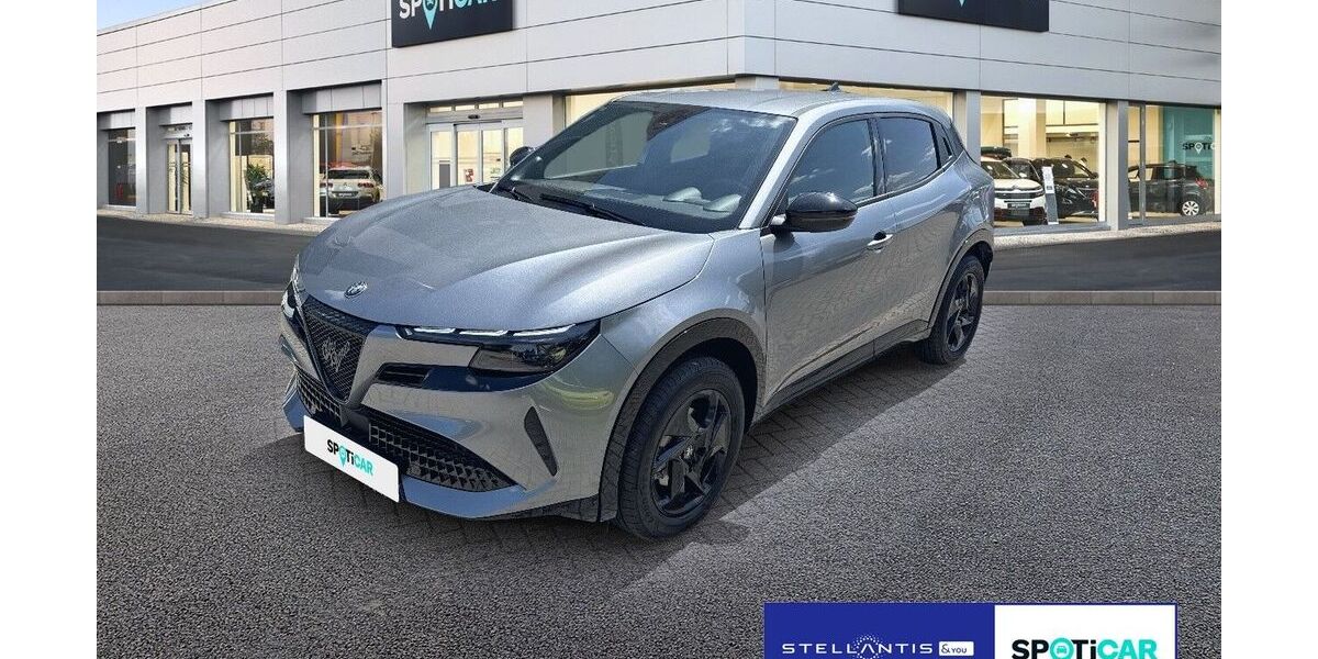 Alfa Romeo Junior 4.980 km 32.888 € Düsseldorf 40472