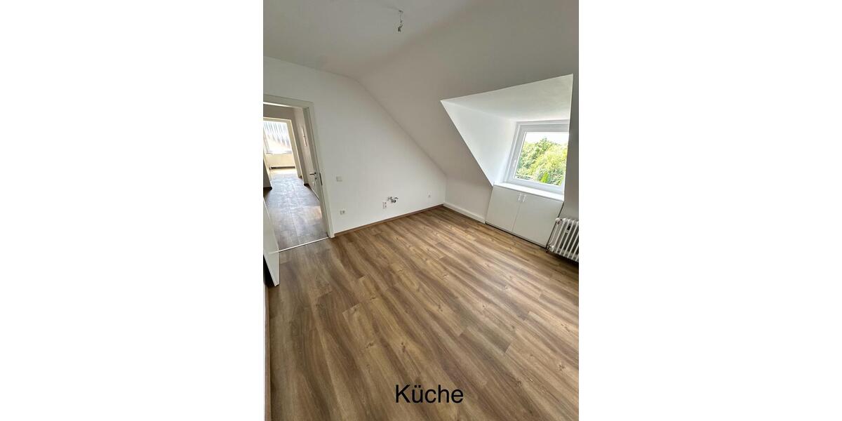 Dachgeschoßwohnung Gelsenkirchen Gelsenkirchen-Nord - 3 Zimmer, 61 m&sup2;, 700&euro; | Angebot:25635942