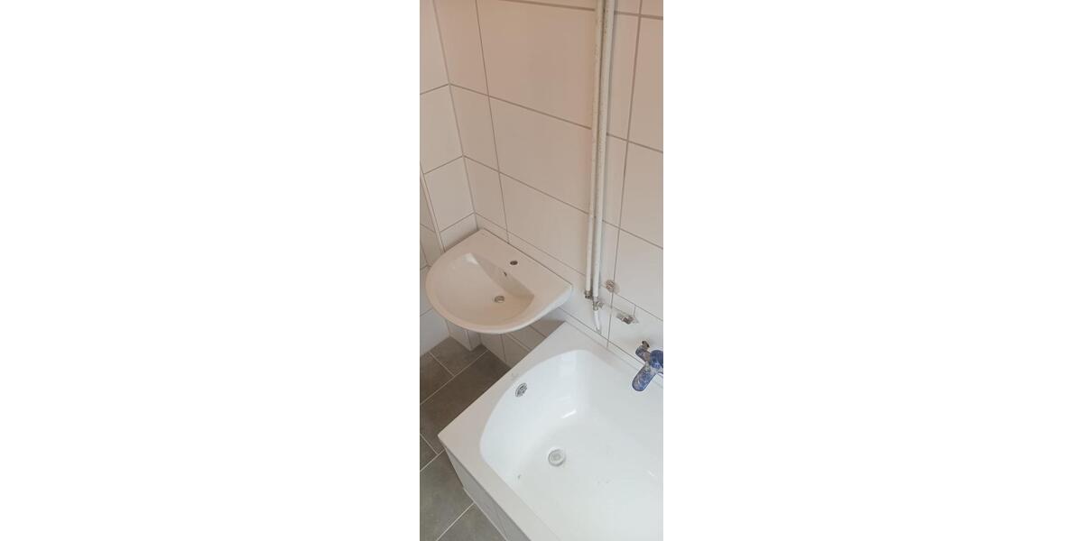 Etagenwohnung Duisburg Mittelmeiderich - 1.5 Zimmer, 33 m&sup2;, 500&euro; | Angebot:26482683