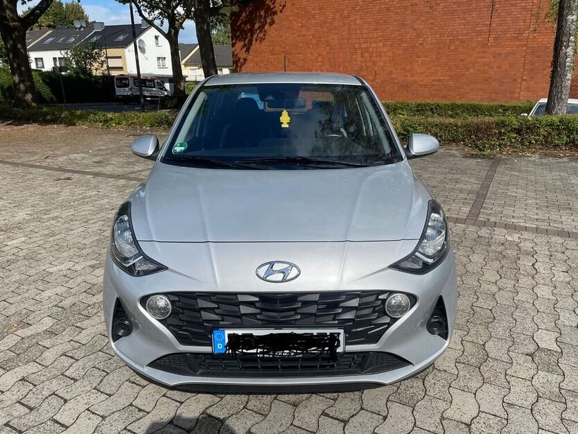 i10