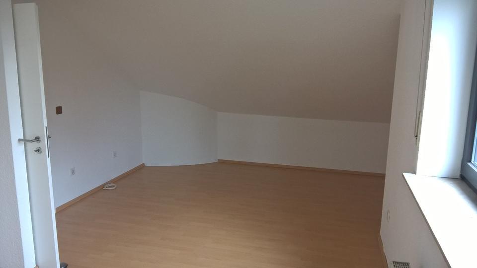 Dachgeschoßwohnung Gelsenkirchen Buer - 3.5 Zimmer, 75 m&sup2;, 650&euro; | Angebot:26396503
