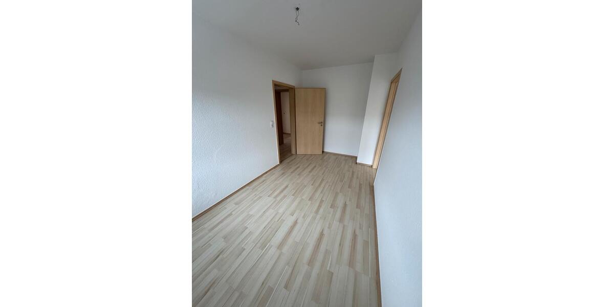 Etagenwohnung Moers Rheinkamp - 4 Zimmer, 95 m&sup2;, 890&euro; | Angebot:25616652