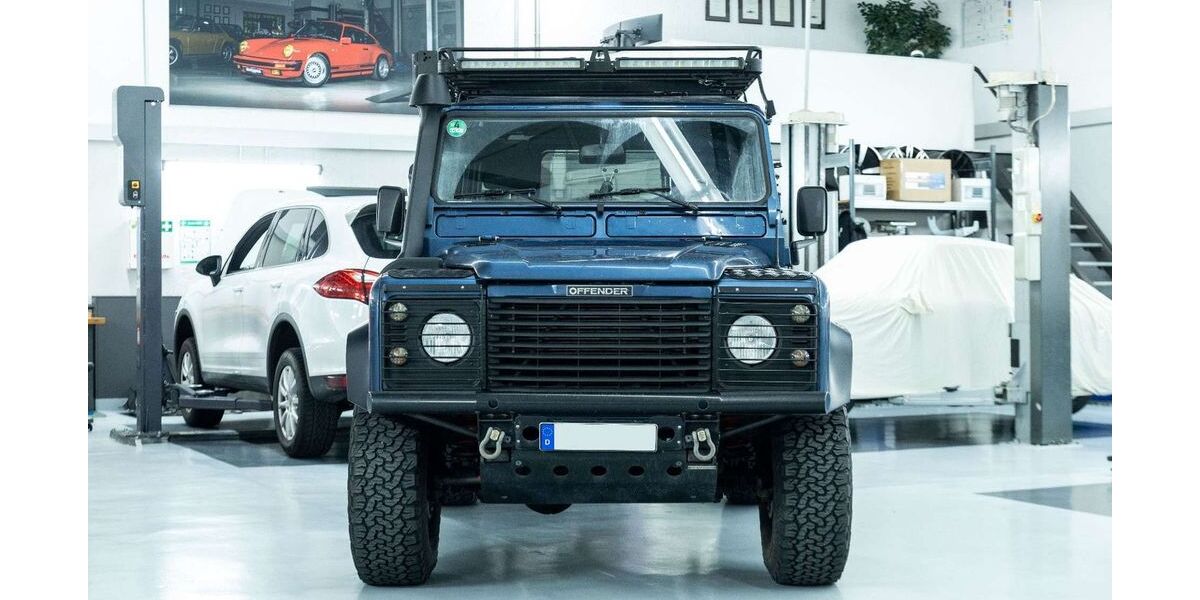 Land Rover Defender 299.280 km 27.890 &euro; Neuss 41470