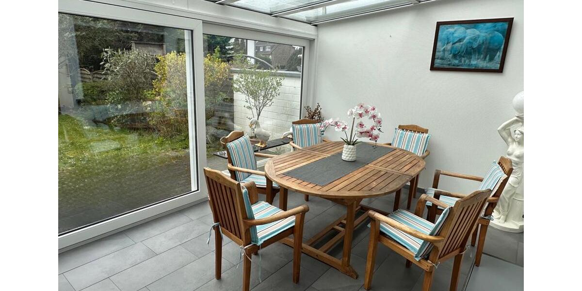 Doppelhaushälfte Düsseldorf Stadtbezirk 6 - 5 Zimmer, 146 m&sup2;, 2.600&euro; | Angebot:26051077