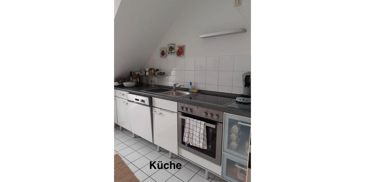 Dachgeschoßwohnung Neuss Furth-Mitte - 2.5 Zimmer, 62 m&sup2;, 545&euro; | Angebot:25352292