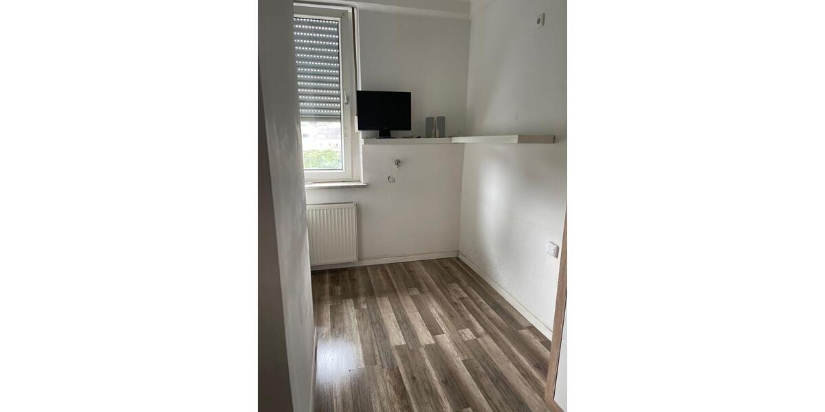 Dachgeschoßwohnung Duisburg Essenberg - 2.5 Zimmer, 67 m&sup2;, 900&euro; | Angebot:24866587