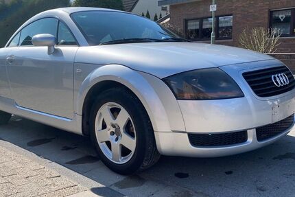 Audi TT 306.000 km 1.300 € Duisburg 47239
